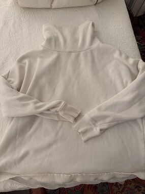 Athletic Works Cream Turtleneck Pullover Sweatshirt